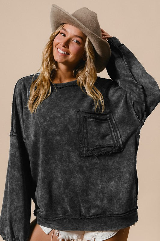 Washed Edgy Double Pocket Sweatshirt