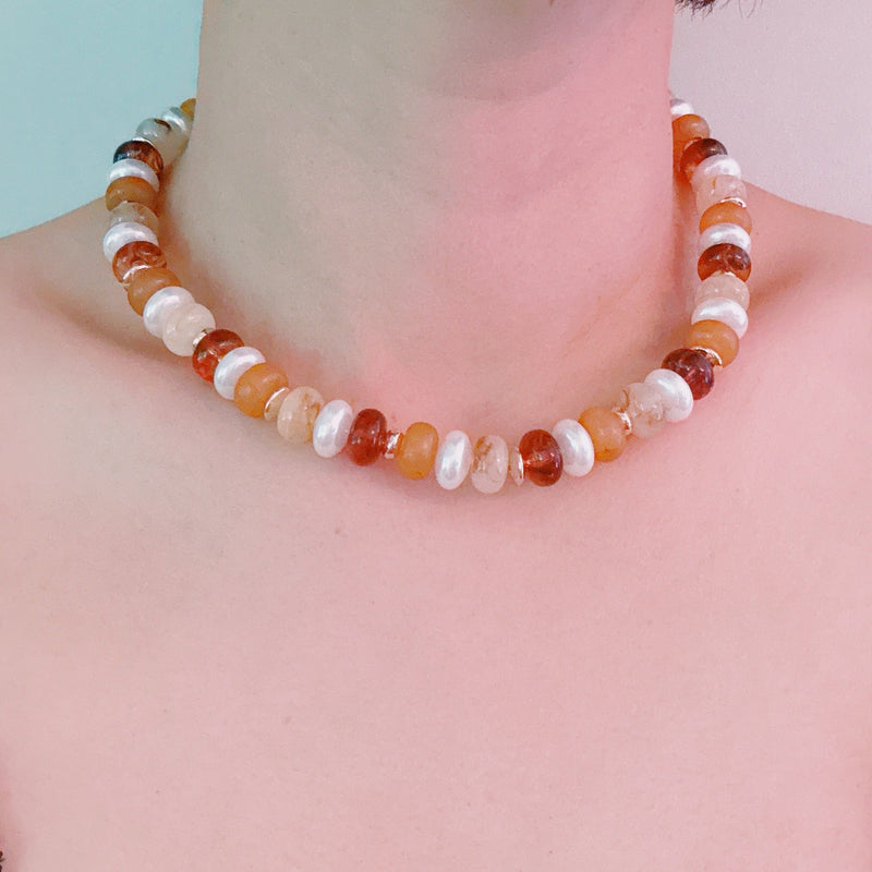 Golden Earth Gem Beaded Necklace – Warm-Toned Beads with Natural Elegance