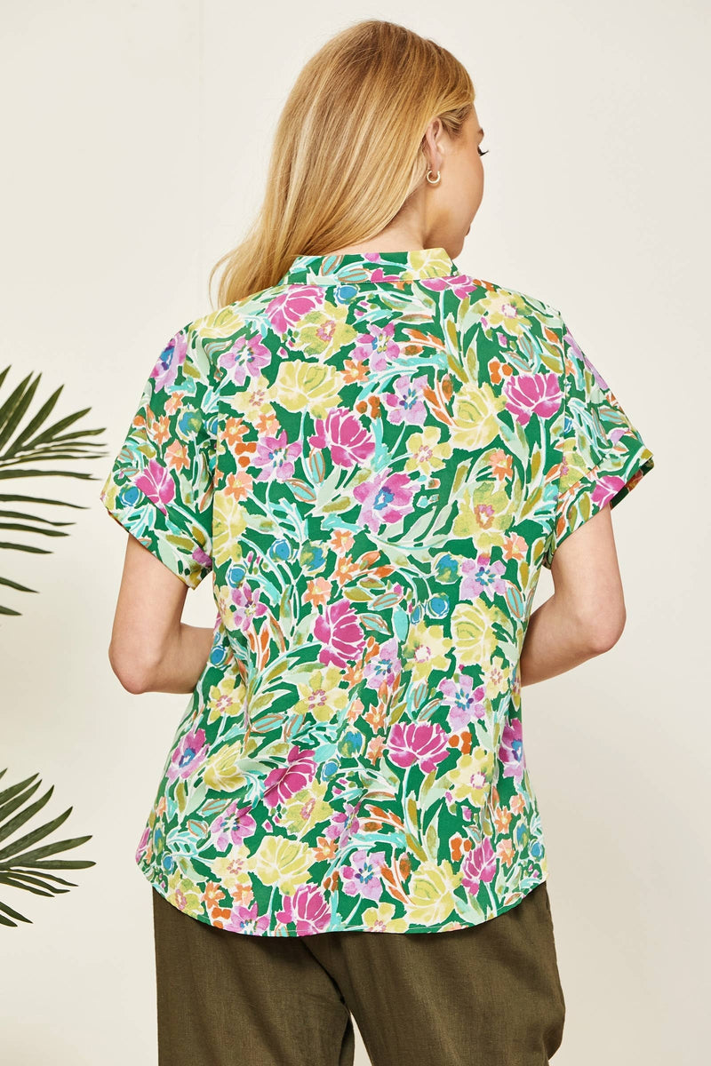 Ditsy Floral Print Top Featuring a China Collar